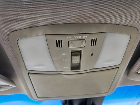 Used 2012 Nissan Murano LE w/ Platinum Pkg FWD image 14