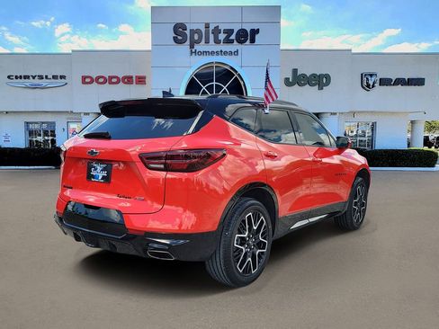 Used 2025 Chevrolet Blazer RS FWD image 2