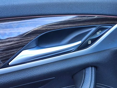 Used 2019 BMW 530i xDrive 530i xDrive image 18