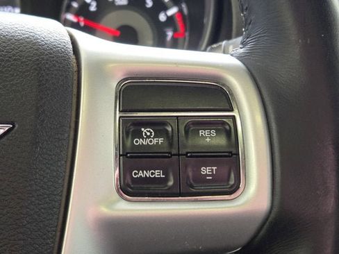 Used 2012 Chrysler 200 Limited image 27