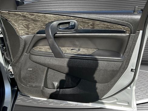 Used 2014 Buick Enclave Leather AWD/4WD image 25