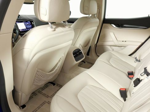 Used 2022 Maserati Ghibli Modena image 40