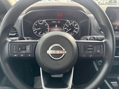 Used 2023 Nissan Rogue S FWD image 28