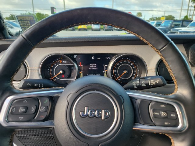 Used 2022 Jeep Wrangler Unlimited Sahara AWD/4WD image 31