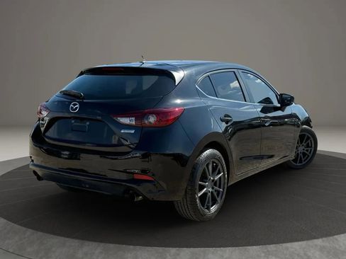 Used 2018 MAZDA MAZDA3 Touring FWD image 2