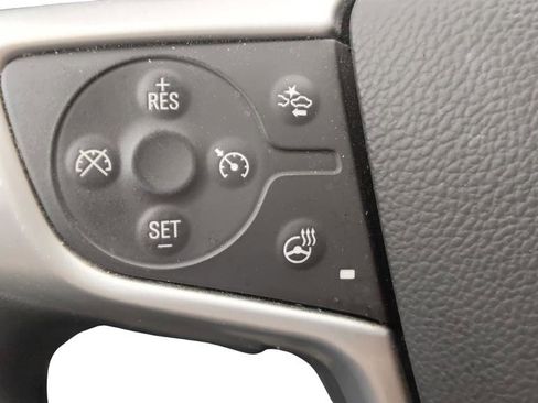 Used 2024 GMC Terrain SLT image 21