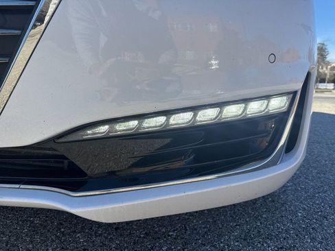 Used 2018 Genesis G90 3.3T Premium image 4