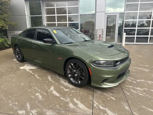 Used 2023 Dodge Charger Scat Pack RWD image 2