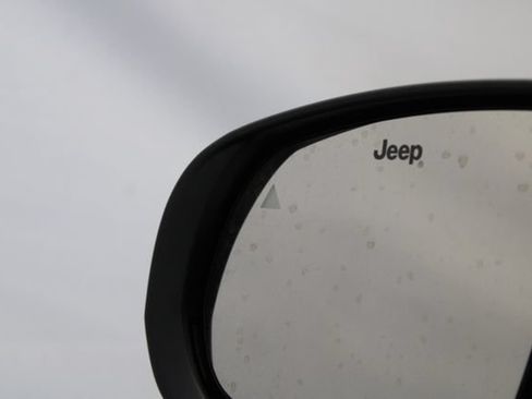 Used 2024 Jeep Compass Limited AWD/4WD image 23