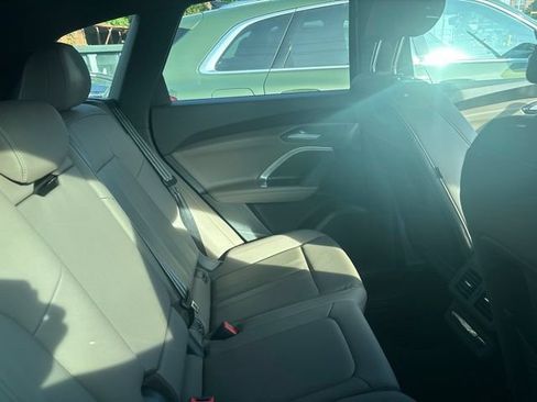Used 2025 Audi Q5 Premium w/ Convenience Package AWD/4WD image 9