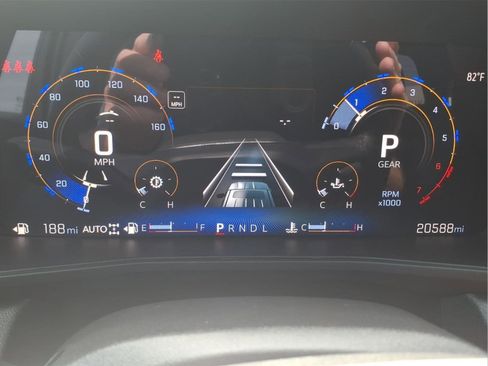 Used 2025 Chevrolet Colorado Trail Boss AWD/4WD image 18