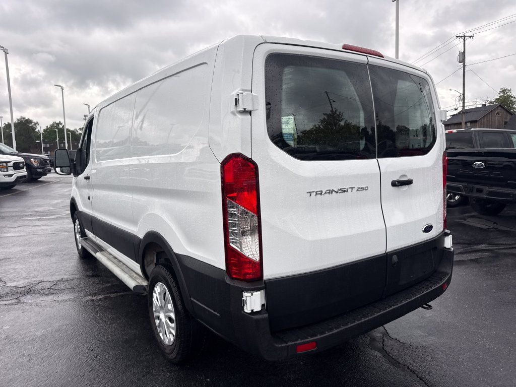 Used 2025 Ford Transit 250 Low Roof w/ Exterior Upgrade Package RWD image 9