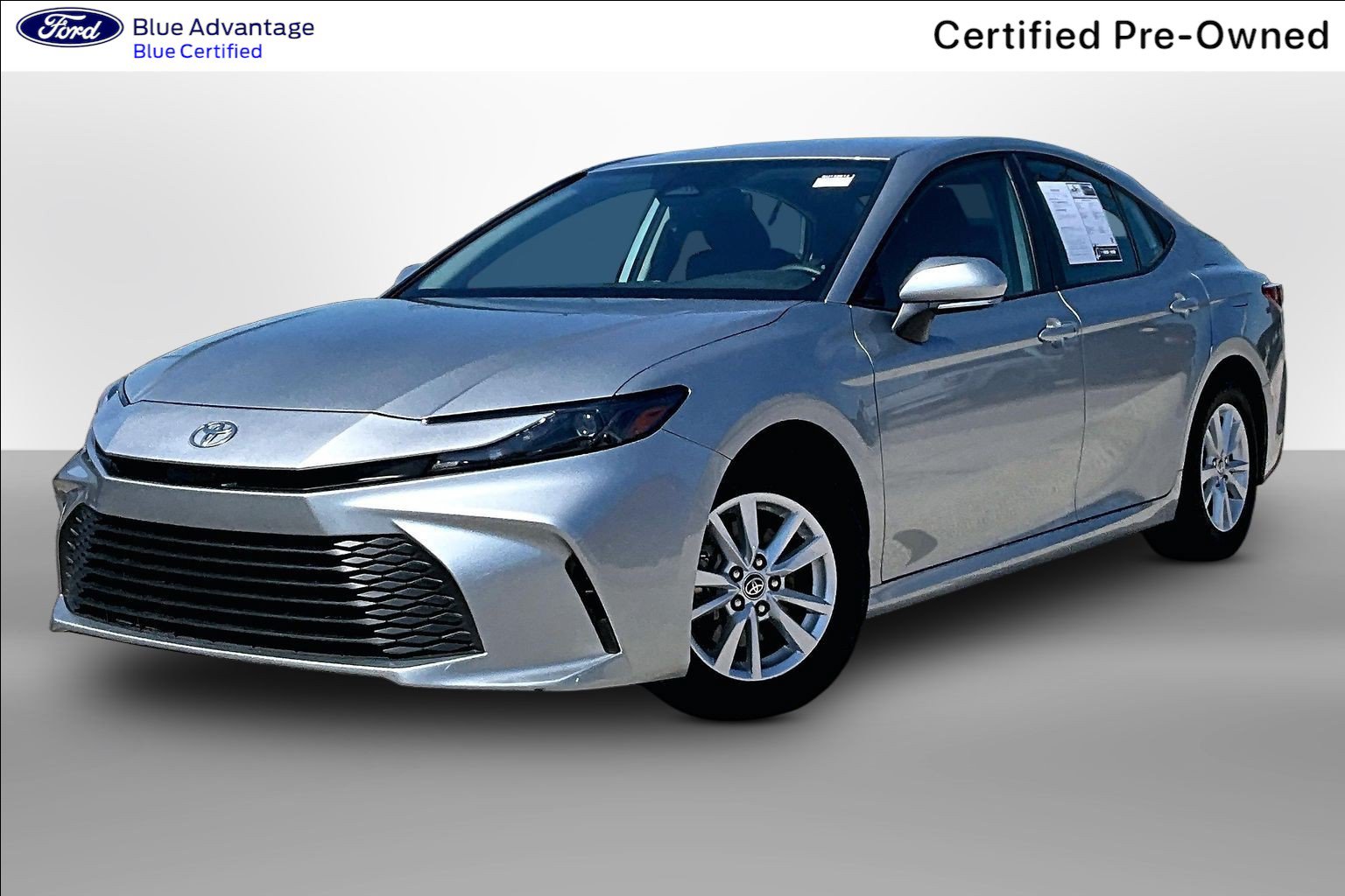 Used 2025 Toyota Camry LE FWD image 13