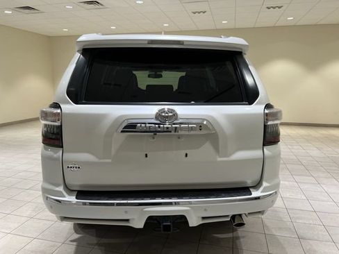 Used 2018 Toyota 4Runner Limited AWD/4WD image 4