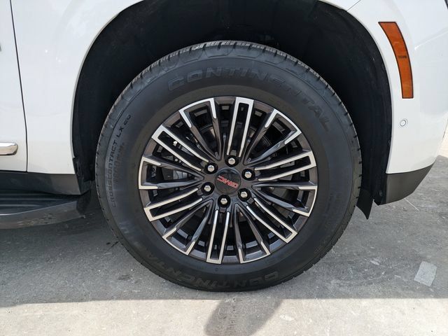 Certified 2025 GMC Yukon Elevation AWD/4WD image 11