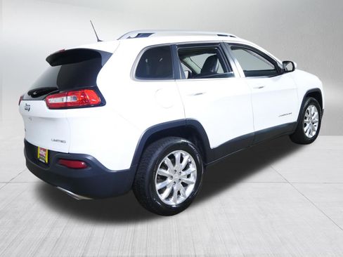 Used 2017 Jeep Cherokee Limited AWD/4WD image 7
