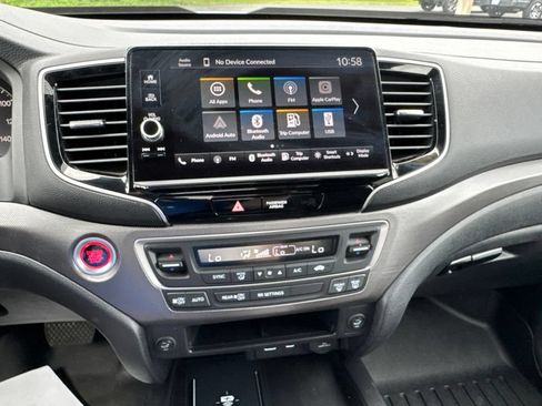 Used 2025 Honda Ridgeline Sport image 20