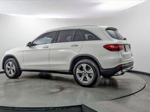 Used 2018 Mercedes-Benz GLC 300 4MATIC w/ Premium Package image 6