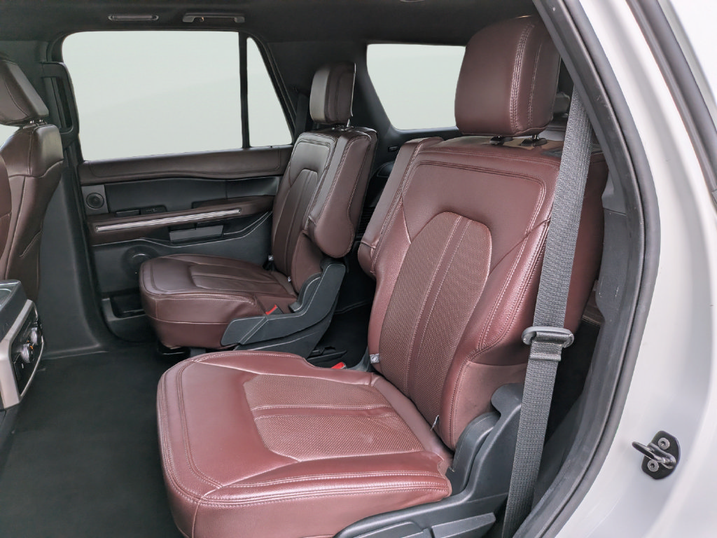 Used 2024 Ford Expedition Limited RWD image 18
