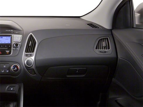Used 2010 Hyundai Tucson Limited FWD image 21