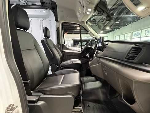 Used 2023 Ford E-Transit Medium Roof RWD image 3