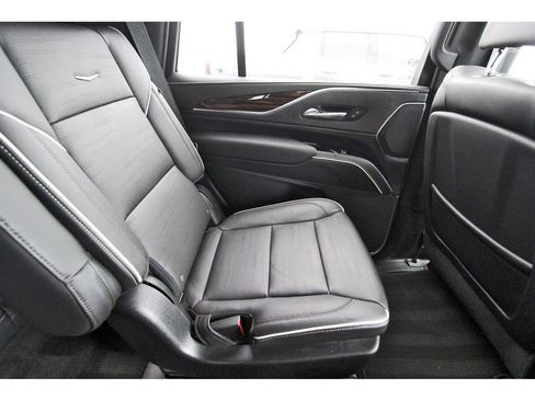 Used 2023 Cadillac Escalade Premium Luxury AWD/4WD image 11