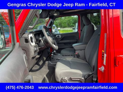 Certified 2025 Jeep Wrangler Unlimited Sahara w/ Safety Group AWD/4WD image 45