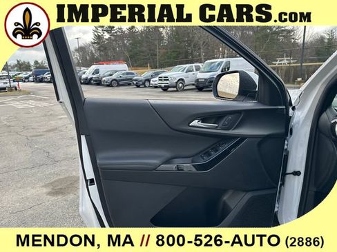 New 2026 Chevrolet Equinox LT w/ LPO, Floor Liner Package AWD/4WD image 17