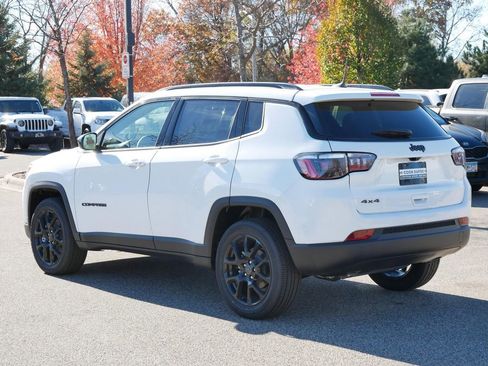 New 2026 Jeep Compass Latitude image 14