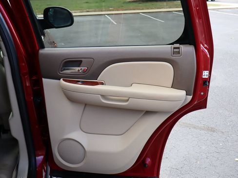 Used 2013 GMC Yukon SLT w/ SLT-2 Equipment Package AWD/4WD image 26