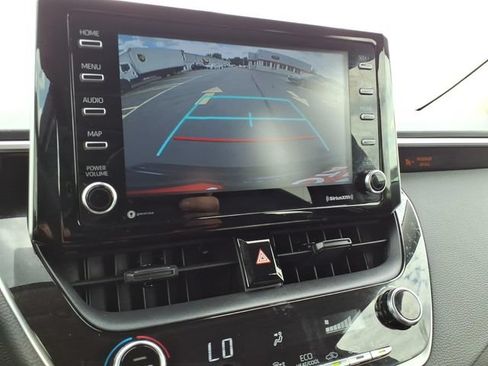 Certified 2021 Toyota Corolla LE FWD image 20