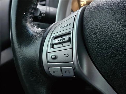 Used 2017 Nissan Altima 2.5 SR FWD image 26