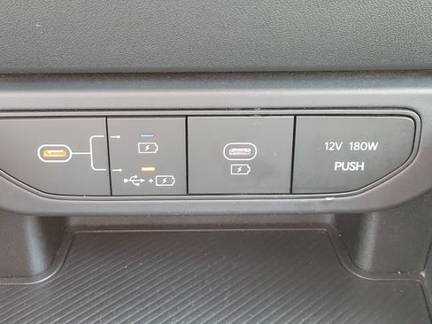 Used 2025 Kia K4 LXS image 27