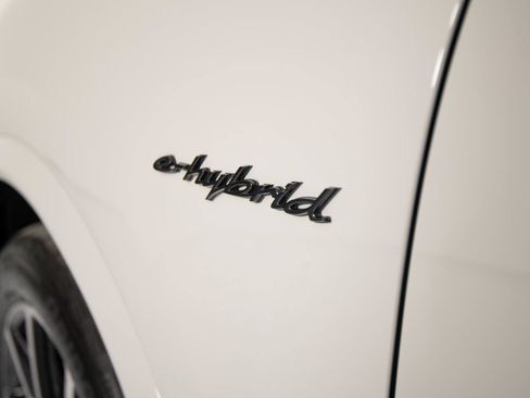 Certified 2026 Porsche Cayenne E-Hybrid Coupe AWD/4WD image 41