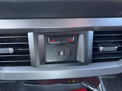 Used 2023 Ford F250 Lariat w/ FX4 Off-Road Package image 13