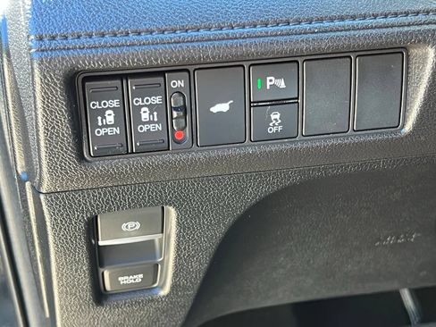 Used 2025 Honda Odyssey Touring image 30