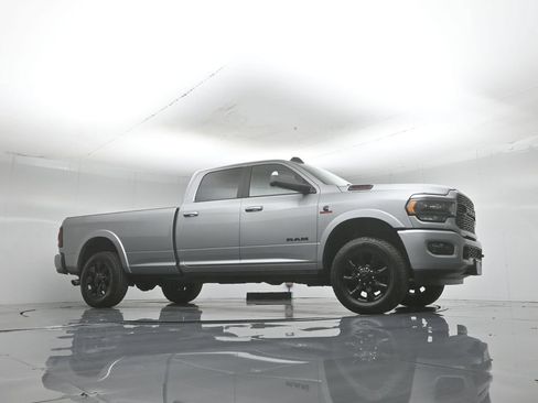 Used 2022 RAM 3500 Limited w/ Night Edition AWD/4WD image 4