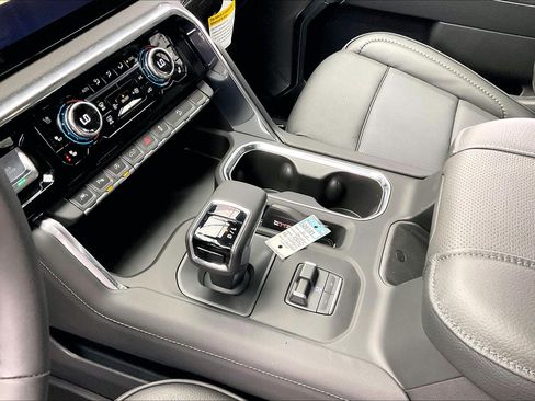 New 2026 GMC Sierra 1500 Denali w/ Denali Reserve Package image 8