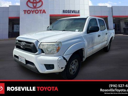 Used 2013 Toyota Tacoma 2WD Double Cab w/ SR5 Pkg image 1