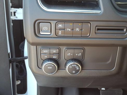 Used 2023 Chevrolet Tahoe LS image 20