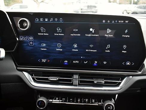 New 2026 Chevrolet Equinox EV LT image 11