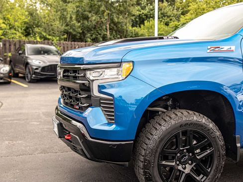 Used 2024 Chevrolet Silverado 1500 LT Trail Boss w/ LT Trail Boss Premium Package AWD/4WD image 4