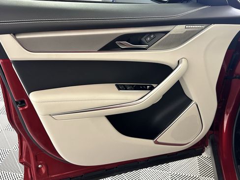 Used 2026 Jaguar F-PACE R-Dynamic S image 10