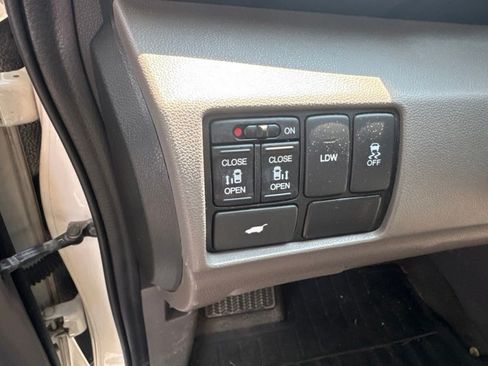 Used 2014 Honda Odyssey EX-L image 13