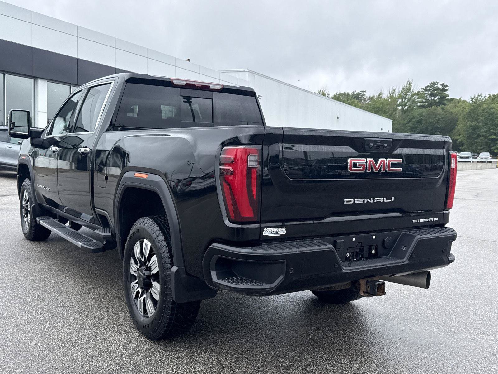 Used 2025 GMC Sierra 2500 Denali AWD/4WD image 6