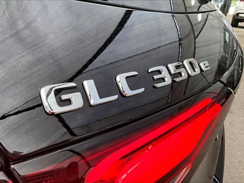Certified 2025 Mercedes-Benz GLC 350e 4MATIC image 31