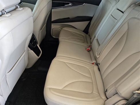 Used 2017 Lincoln MKX Select w/ Select Plus Package image 31