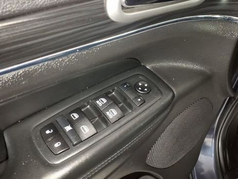 Used 2020 Jeep Grand Cherokee Limited image 13