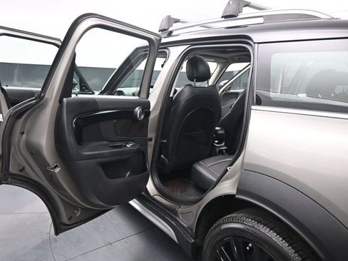Used 2019 MINI Cooper Countryman S w/ Premium Package FWD image 17