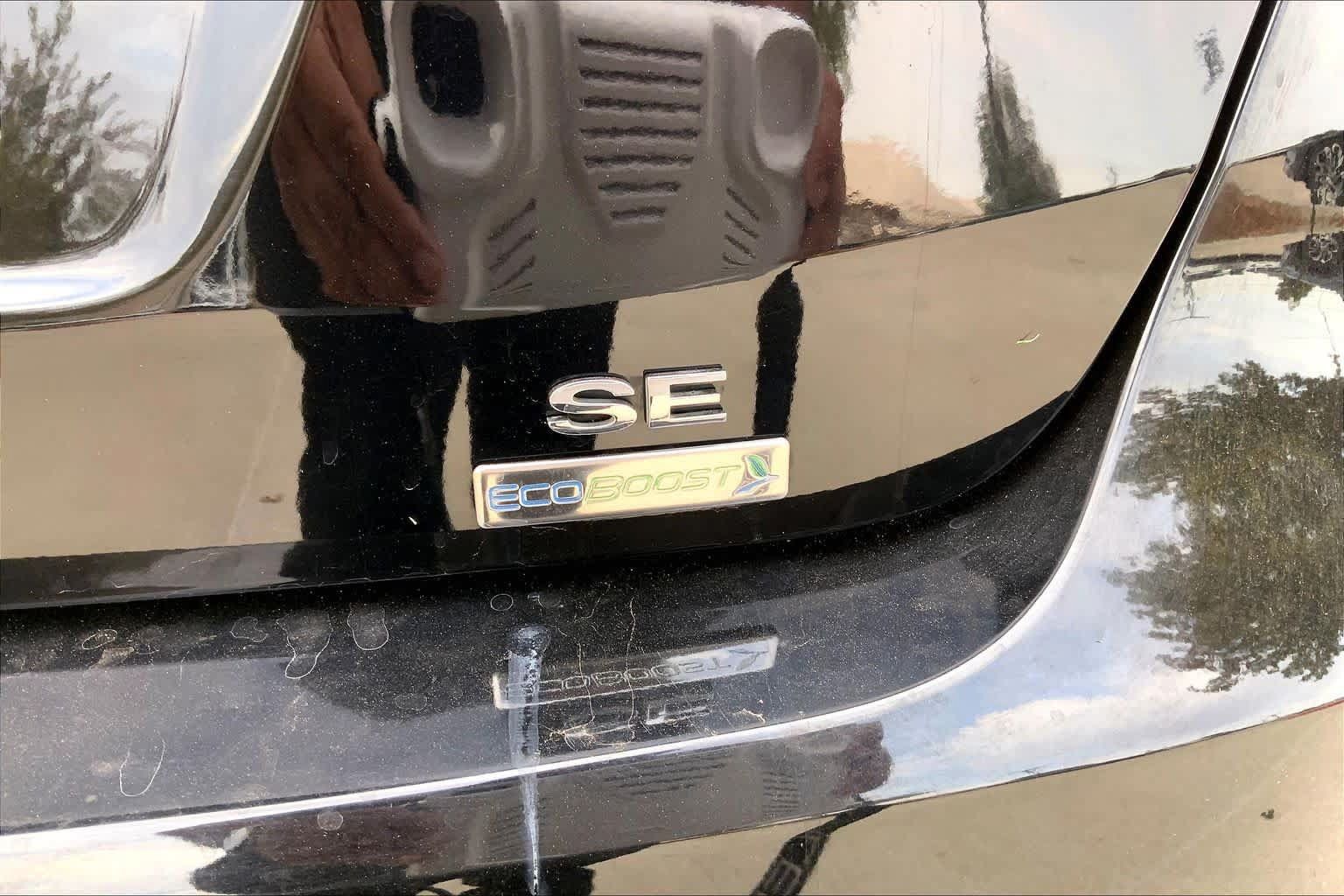 Used 2018 Ford Focus SE w/ SE Appearance Package FWD image 10